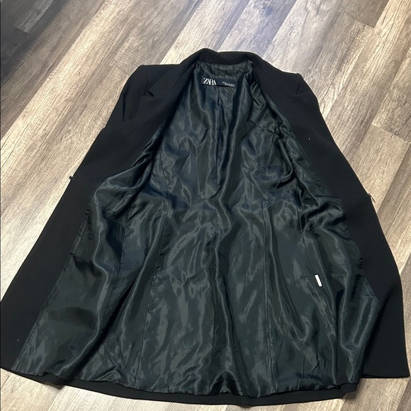 Zara Women's Elegant Black Suit Jacket - Picture 3 of 4